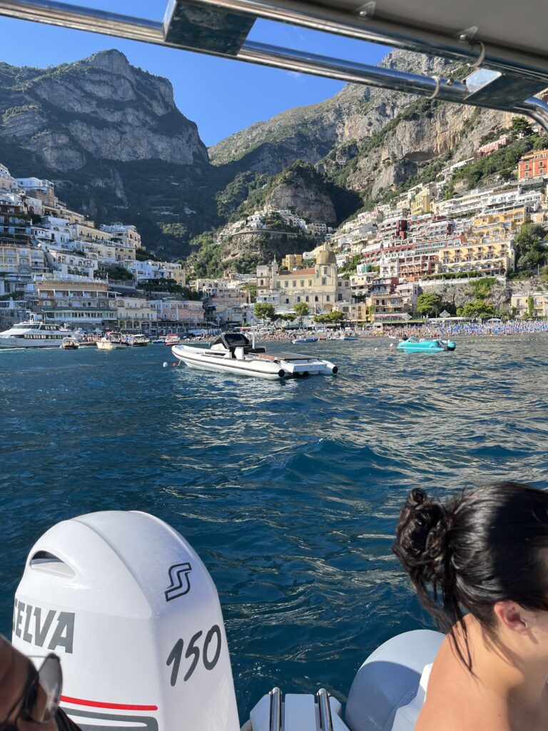 In gommone davanti a Positano - Noleggio Barche Salerno