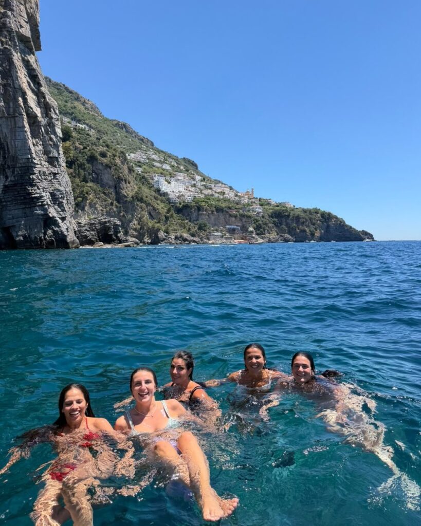 Bagno in mare in Costiera Amalfitana - Noleggio Barche Salerno
